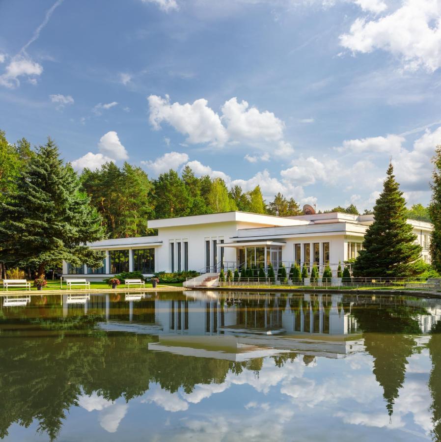 Perla Lesna Nadarzyn Bed & Breakfast ภายนอก รูปภาพ